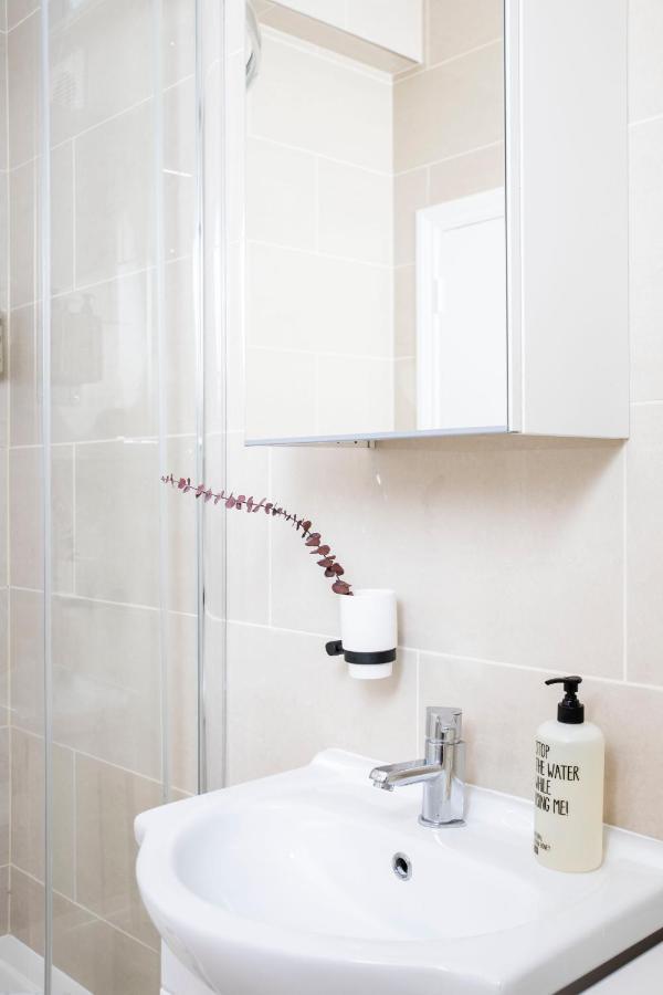Bob W Commercial House Лондон Экстерьер фото